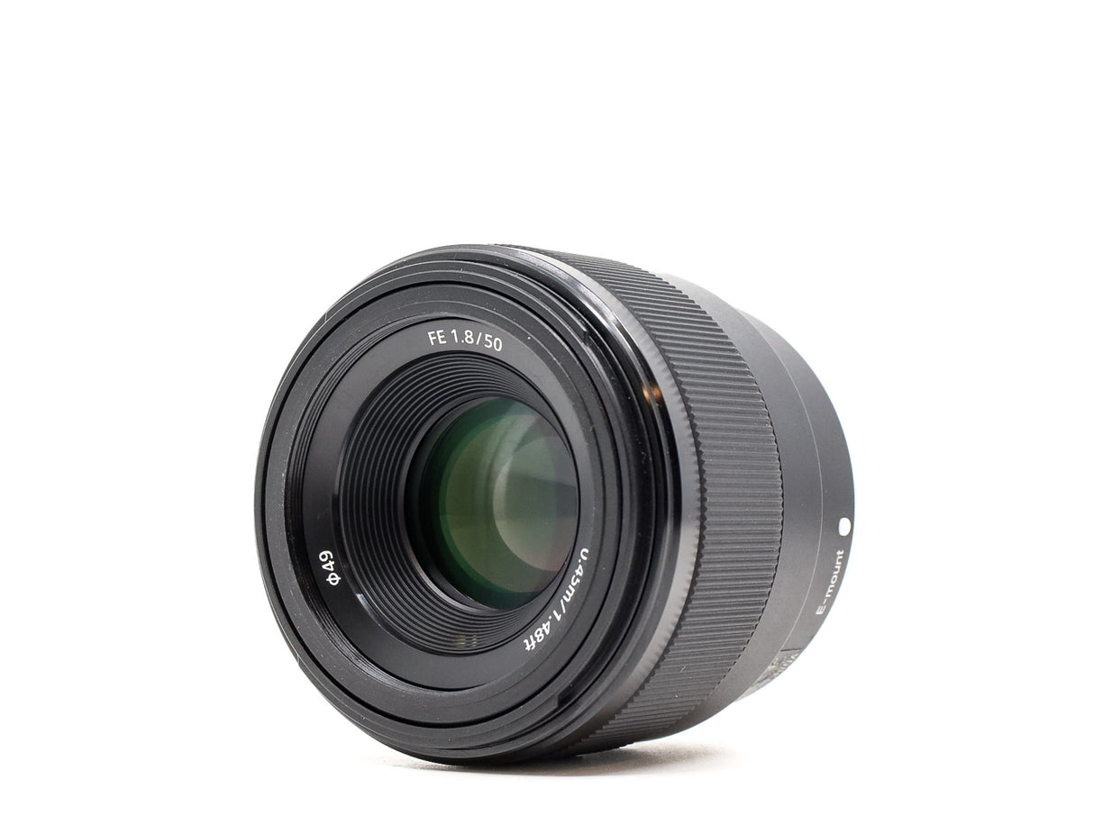 Sony FE 50mm f/1.8 - segunda mano - excelente estado - detalle 2 de 4 - SKU 3723112 - Camera Market