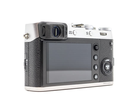 Fujifilm X100F - segunda mano - excelente estado - detalle 2 de 5 - SKU 3705332 - Camera Market