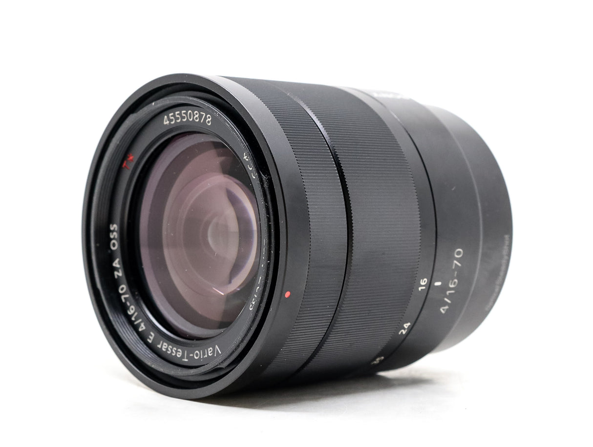 Sony E 16-70mm f/4 ZA OSS Zeiss Vario-Tessar T* - segunda mano - excelente estado - detalle 2 de 4 - SKU 3716162 - Camera Mar