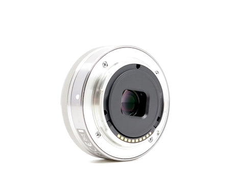 Compre Sony E 16mm f/2.8 | Camera Market