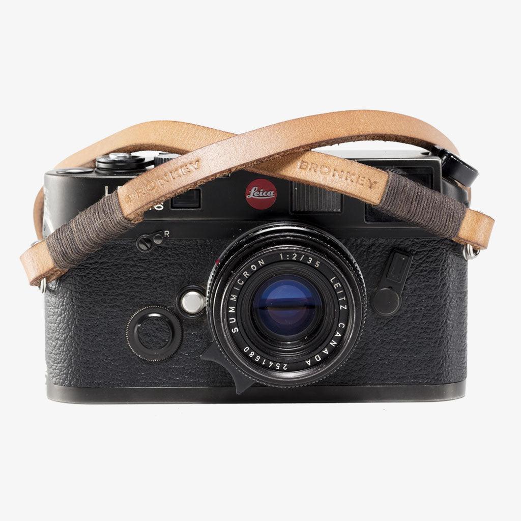 Tokyo #106 - Tanned & brown leather camera strap · imagen principal