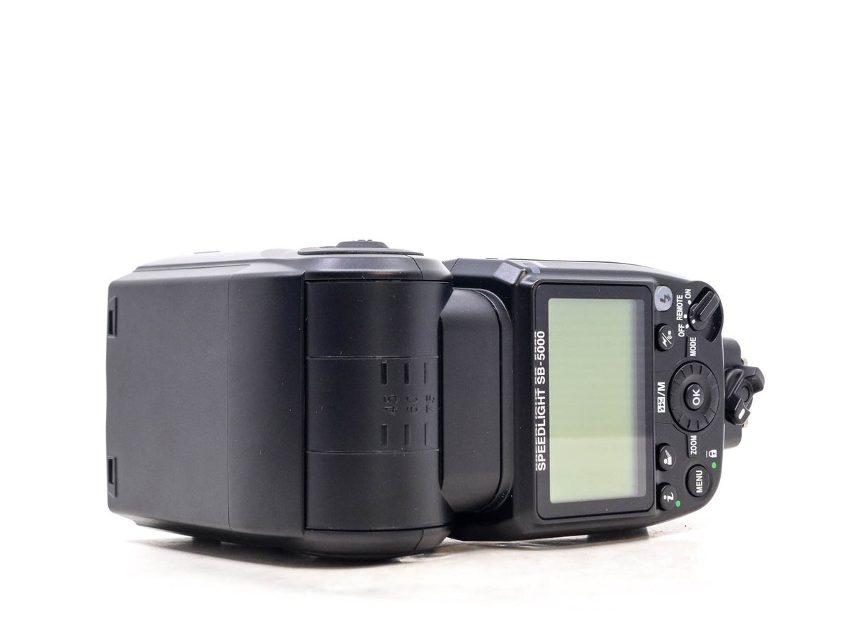 Nikon SB-5000 AF Speedlight · imagem principal