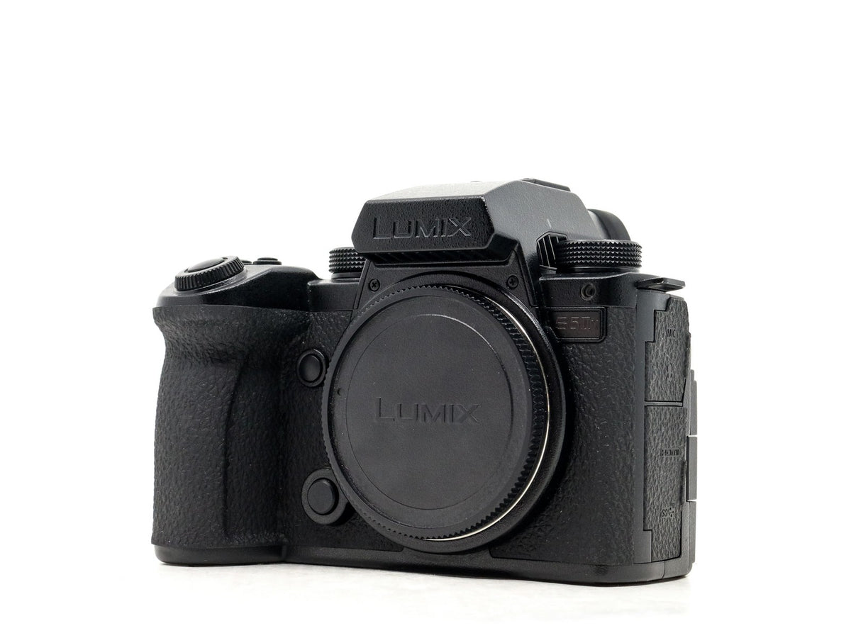Panasonic Lumix S5 IIX · imagem principal