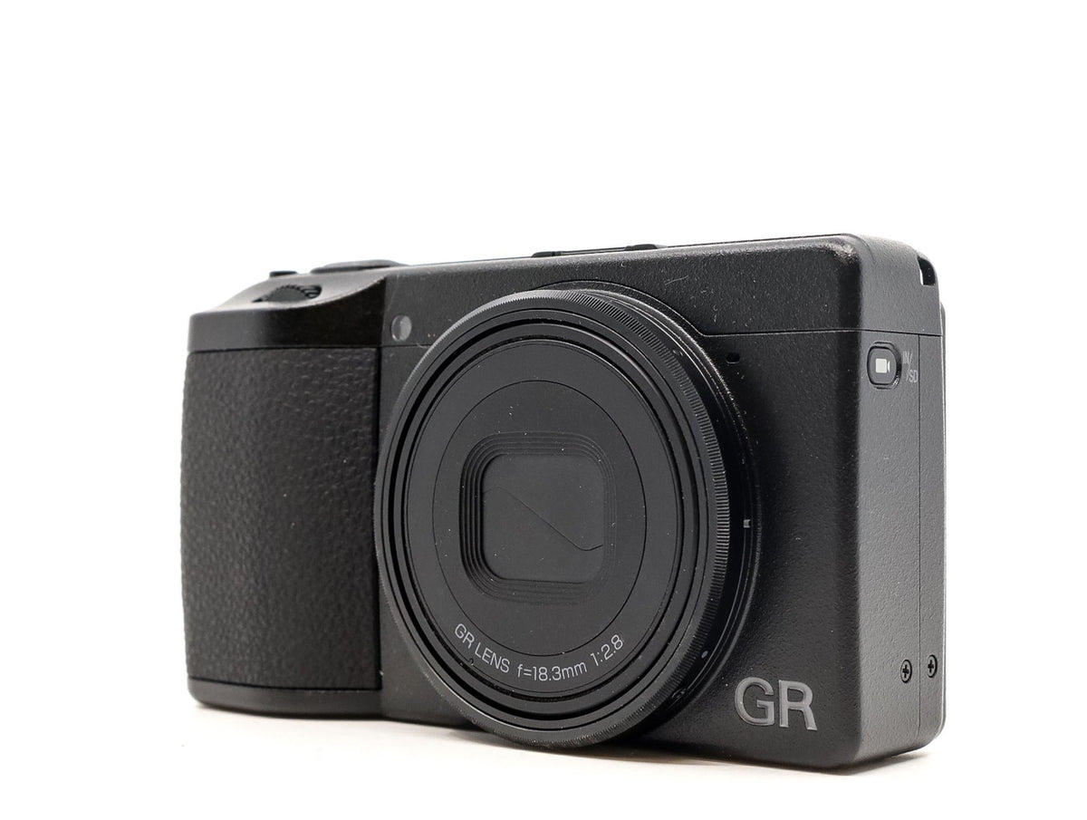 Ricoh GR IV · imagem principal