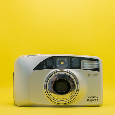 Yashica Power Zoom 80 - Câmera de Filme 35mm